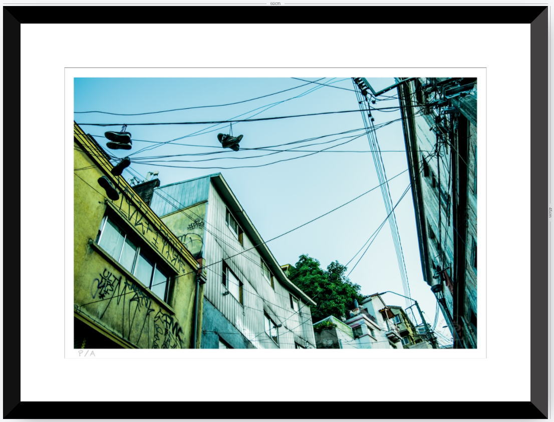 Shoefiti II - 48 x 33 cm