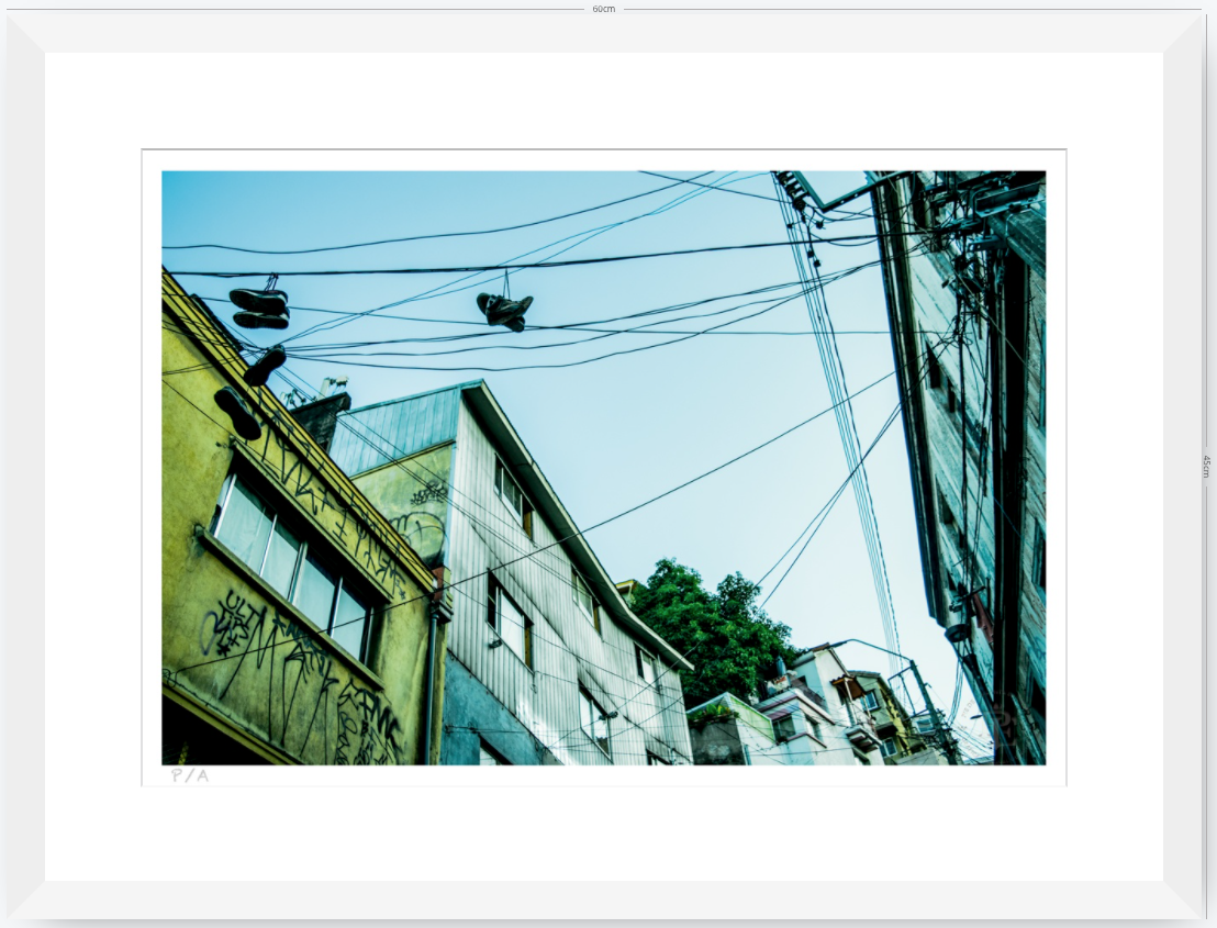 Shoefiti II - 48 x 33 cm