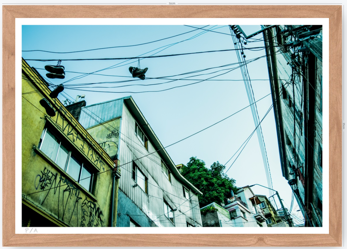 Shoefiti II - 48 x 33 cm